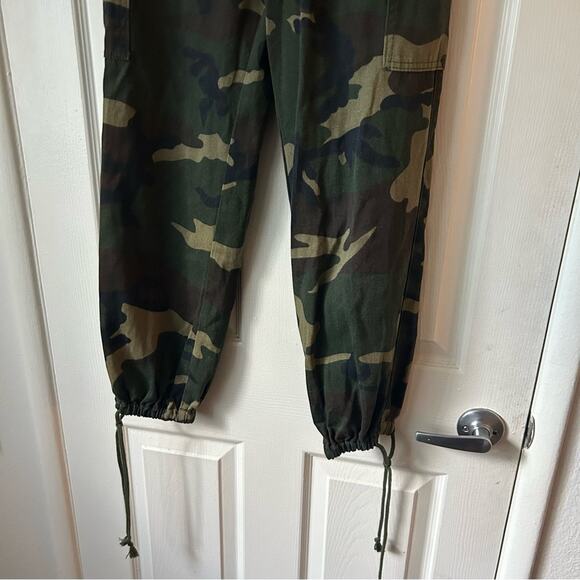 Lovers and Friends Green Camo Jogger Pants size 28 - Picture 7 of 8